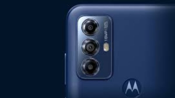 موتورولا تمهد لاستراتيجية سرية تزعزع عرش الهواتف الرائدة