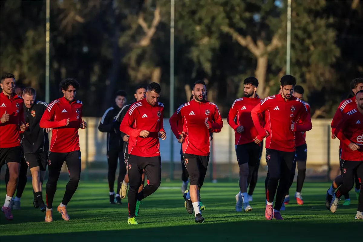 «استعدادًا ناريًا» الأهلي يشد الرحال إلى المغرب لمواجهة الجيش الملكي بصفوف مدعمة قبل معركة دوري الأبطال
