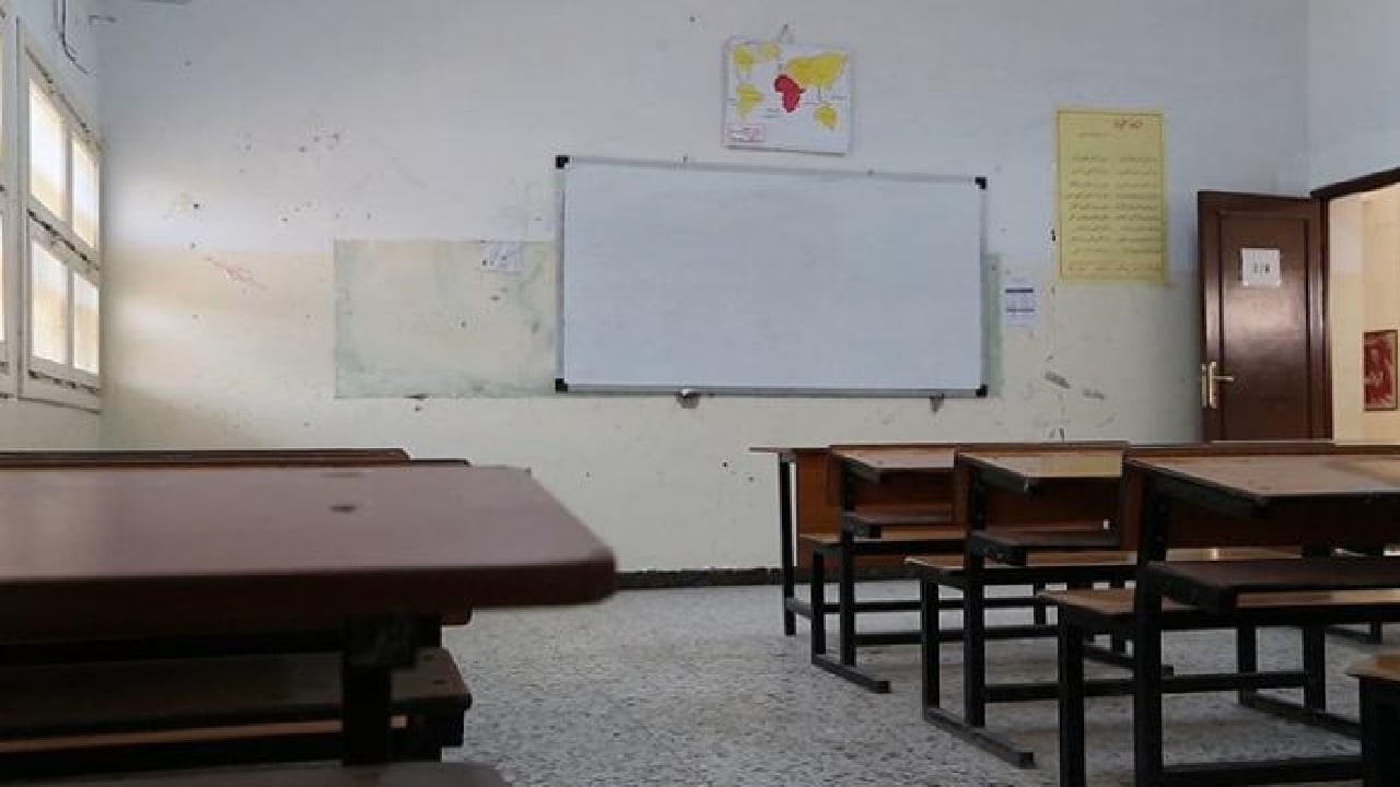 تعليق الدراسة في كافة المدارس والجامعات في ليبيا حتى موعد محدد بسبب انتشار فيروس بين الطلاب
