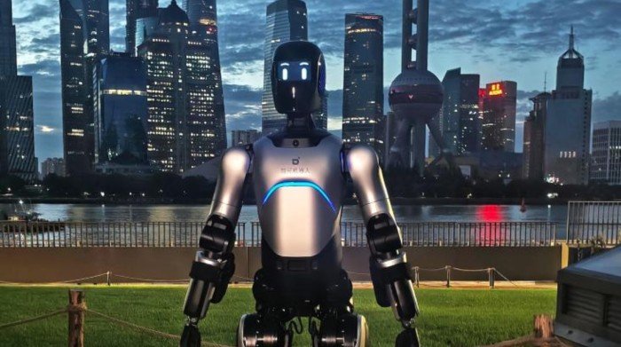 «عندما تتخطى الآلة كل التوقعات…» روبوت صيني يكسر حواجز القدرة بمسيرة 106 كيلومترات يدوّن إنجازاً عالمياً غير مسبوق