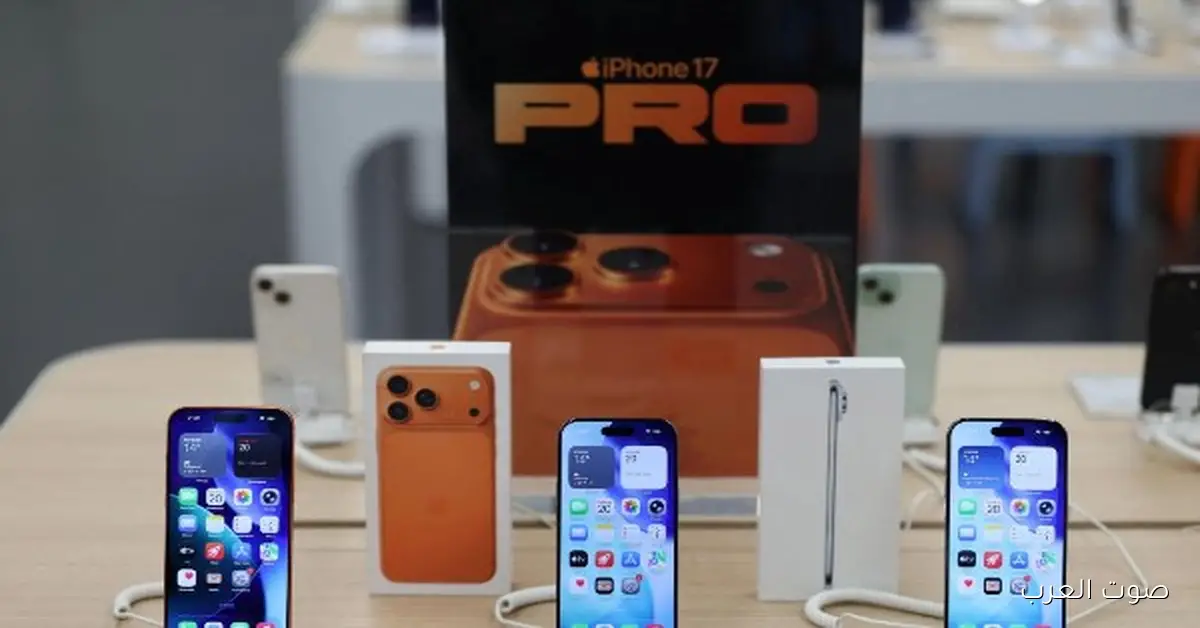 «انتفاضة عملاق!» آبل تقتنص صدارة سوق الهواتف عالميًا مجددًا بعد عقد كامل من الغياب سباق شرس يحبس الأنفاس