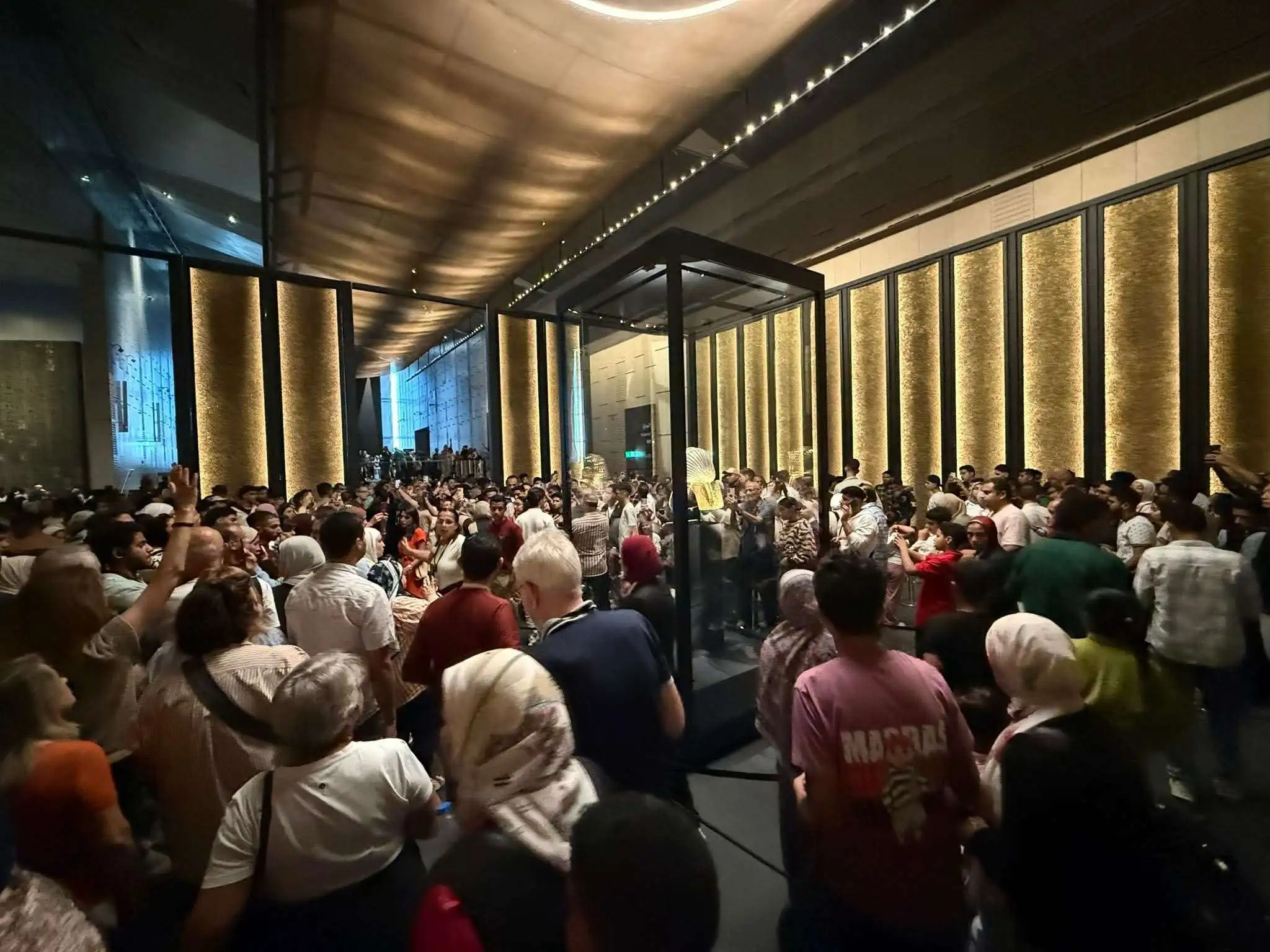 «مصر تطمح لاستقبال 18 مليون سائح بحلول 2025 مع توقعات بإيرادات تتجاوز 17 مليار دولار»