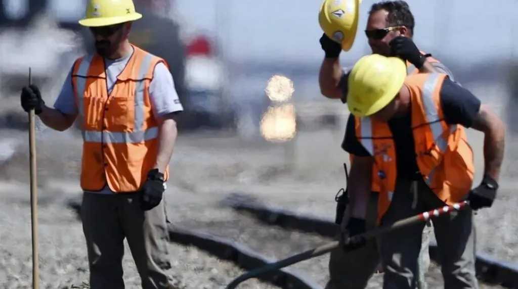 تأمين عمال المقاولات تعرف على الشروط وكيفية التسجيل خطوة بخطوة