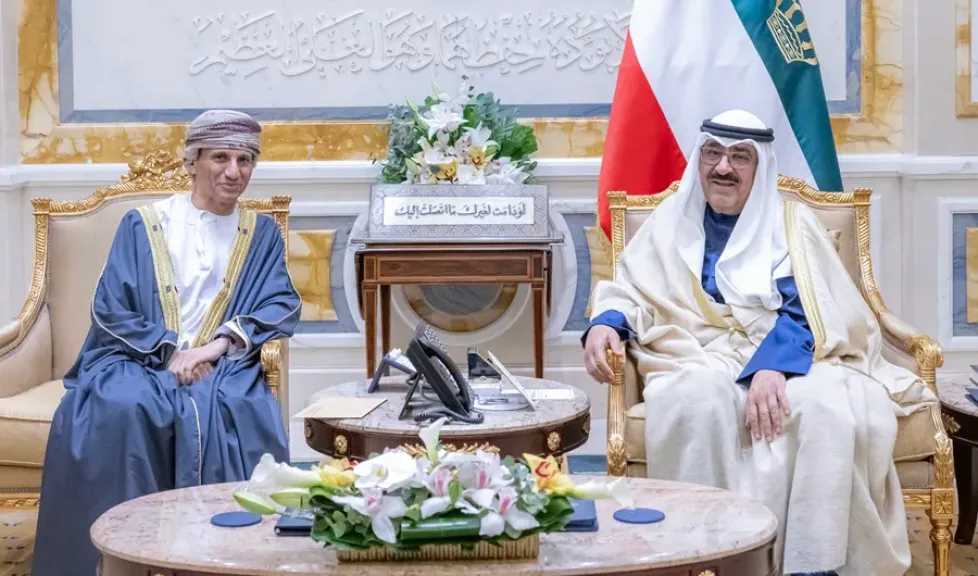 أمير الكويت يستقبل السفير محمد بن عوض ممثل الأمين العام للأمم المتحدة في العراق