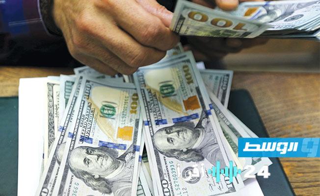 «تحركات تربك الحسابات» سعر الدولار والعملات يسجل مفاجآت جديدة أمام الجنيه في تعاملات السوق الموازية اليوم