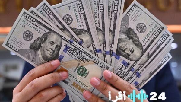 «ارتفاع مفاجئ للدولار يتجاوز 49 جنيهاً في البنوك: هل يلامس حاجز الـ50 قريباً؟»