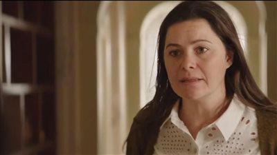 يسرا اللوزي تعكس حبها لابنتها وتقبل رغبتها في الحلقة الأخيرة من كان ياما كان