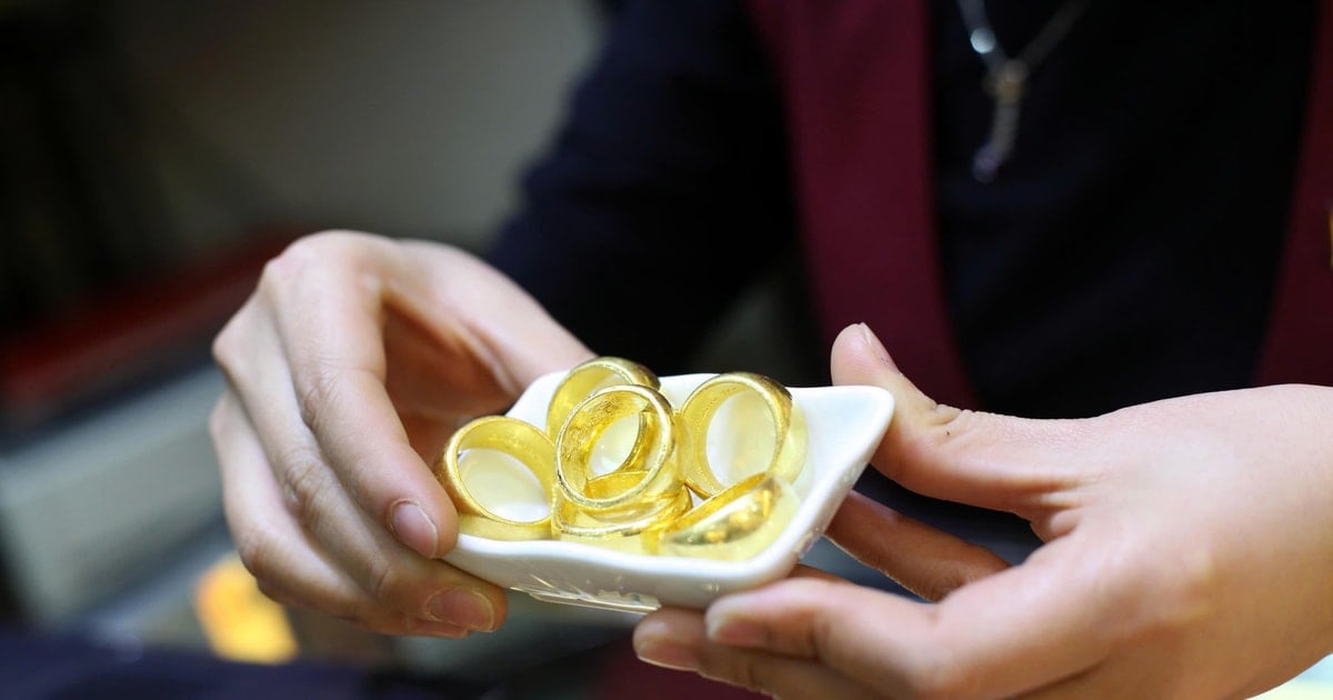 أسعار الذهب SJC وخواتم الذهب وعيار 24 قيراط تتراجع مع انتعاش السوق العالمية في نهاية الأسبوع