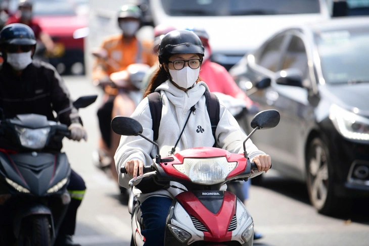 اجواء مشمسة تغمر البلاد مع توقعات بحدوث عواصف رعدية مساءً