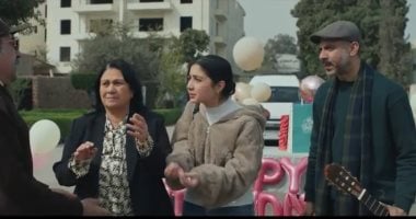 إتيكيت التعامل بين الزوجين خلال زيارات العيد بعد الانفصال في مسلسل أب