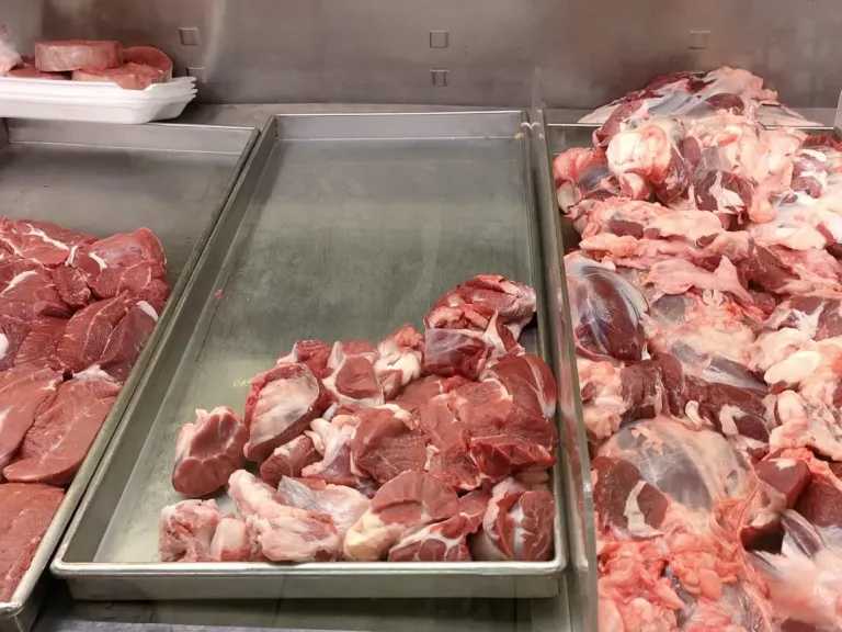أسعار اللحوم في مصر تصل إلى 250 جنيها للكيلو اليوم الأحد 22 مارس 2026