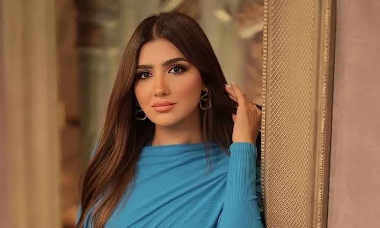 مي عمر تتوج بالصدارة عالمياً وتحتفل عبر إنجازها في أكبر تصدر للست موناليزا