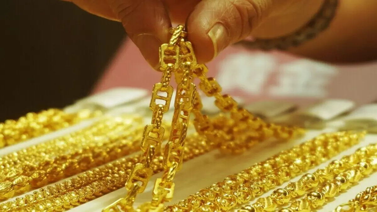 انهيار مفاجئ للذهب في ثالث أيام عيد الفطر وخسائر فادحة للجنيه الذهب تصل إلى 1400 جنيه في ساعات قليلة