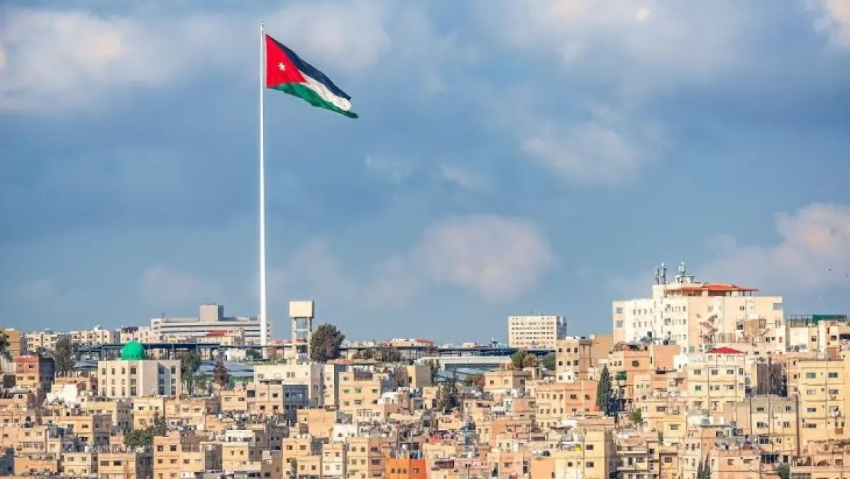 تاريخ الطقس في الأردن يتجه صوب موجة غبارية كثيفة تصل فجرًا ويشهد انخفاضًا جويًا مساء السبت