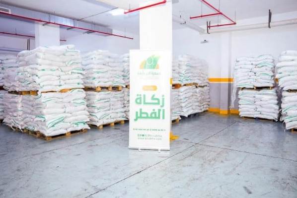 ابها توزع زكاة الفطر على أكثر من ثلاثة آلاف وثلاثمائة فرد من الأسر المستفيدة