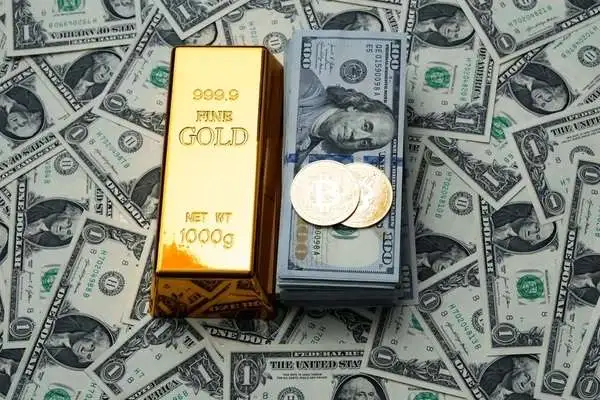 «زلزال في سوق المعادن»… الذهب يحقق أسوأ خسارة أسبوعية منذ 40 عامًا