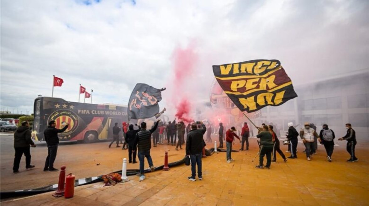 النيابة تحقق في اشتباكات مشجعي الجيش الملكي والترجي في منطقة خان الخليلي