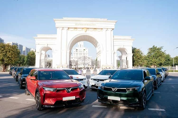 تزايد اهتمام المستهلكين بالسيارات الكهربائية مع ارتفاع أسعار البنزين