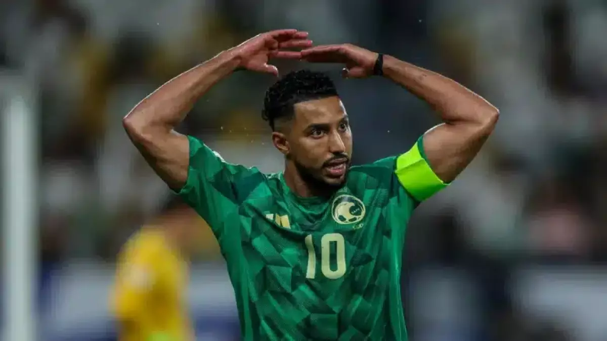 فاجعة جمهور الكرة السعودية قرار الفيفا باستبعاد سالم الدوسري يثير موجة غضب عارمة في الشارع السعودي