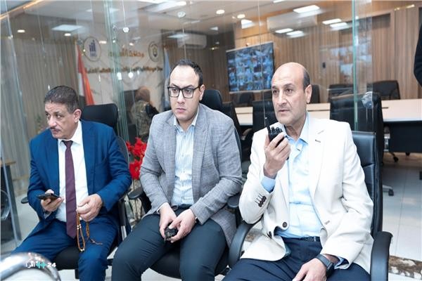 محافظ أسيوط يتابع حالة الطقس.. ويطمئن على استقرار الأوضاع