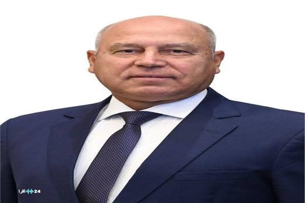 وزير النقل يتابع انتظام الحركة بكافة مرافق النقل والمواصلات تزامنًا مع الطقس السيء