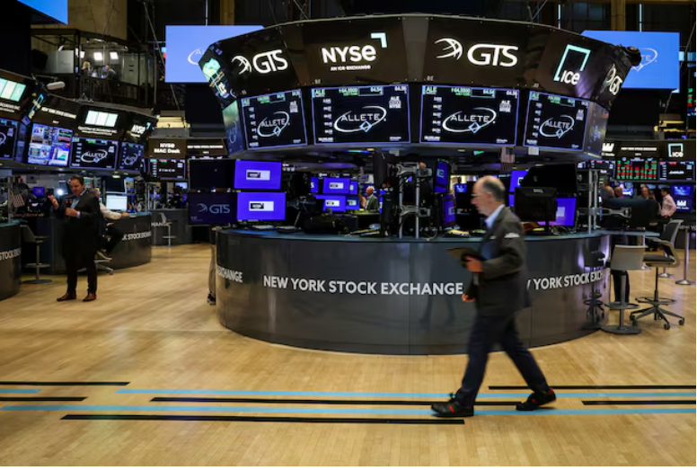 «أسواق وول ستريت تُختتم بارتفاع ملحوظ بعد يوم من التداول الإيجابي»