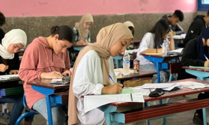اعد صياغة العنوان بالكامل بشكل صحفي احترافي ككاتب بشر، اجعل العنوان مناسبًا لاقتراحات جوجل، لا تضع علامة : في العنوانلا تضع علامة : في العنوان، لا تقم بكتابة اقترحات او الرد الالي علي الامر او وضع نقطة في نهاية العنوان او ملاحظات فقط نفذ المطلوبتبدأ الشهر المقبل.. جدول امتحانات الثانوية العامة 2026 النظام الجديد والقديم