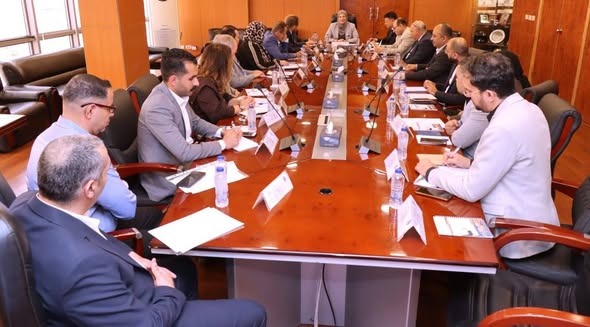التنمية الصناعية ومستثمرو العاشر من رمضان يبحثون سبل تعزيز الاستثمار الصناعي