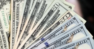 53.07 جنيه سعر الدولار مقابل الجنيه فى البنك الأهلى المصرى