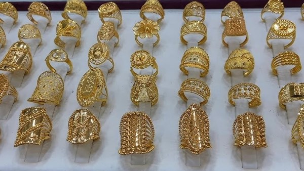 ارتفاع مفاجئ في سعر الذهب اليوم وهذا ثمن وعيار 21 بالمصنعية
