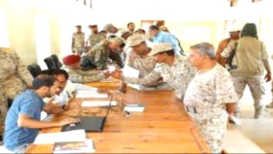 الكشف عن موعد صرف مرتبات منتسبي الجيش والأمن