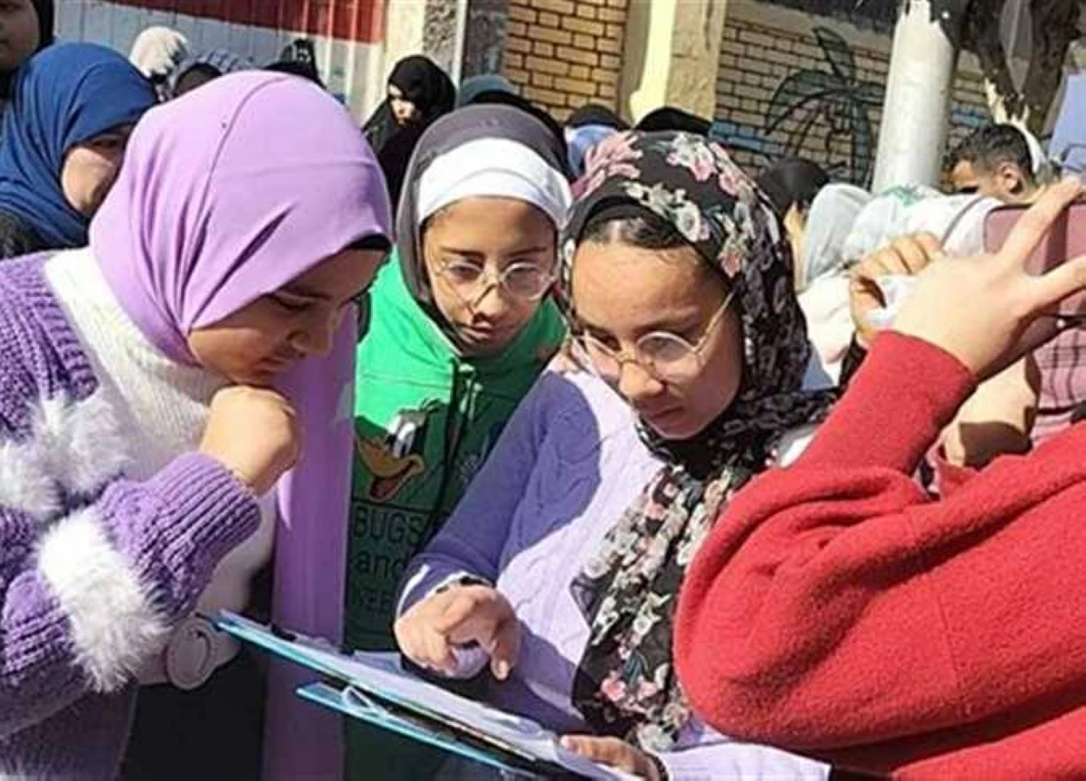 امتحانات الدبلومات الفنية 2026.. «البوكليت» يطبق رسميًا واستعدادات لـ 821 ألف طالب