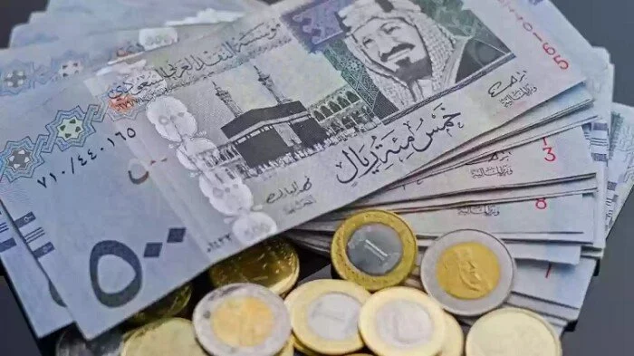 سعر الريال السعودي مقابل الجنيه في البنوك اليوم الخميس تزامناً مع موسم الحج