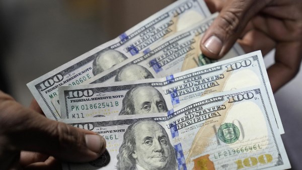 زاد 13 قرشا.. آخر سعر للدولار في البنوك يسجل 53.37 جنيه بنهاية التعاملات