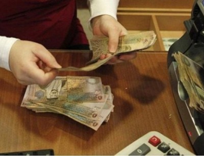موعد صرف رواتب الموظفين والمتقاعدين لشهر أيار نهاية الأسبوع الجاري
صرف رواتب شهر أيار للموظفين والمتقاعدين بنهاية الأسبوع الحالي
رواتب الموظفين والمتقاعدين لشهر أيار تصرف نهاية الأسبوع الجاري