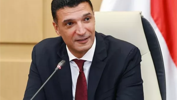 وزير الصناعة يبحث مع الغرفة الفرنسية سبل جذب استثمارات جديدة إلى مصر