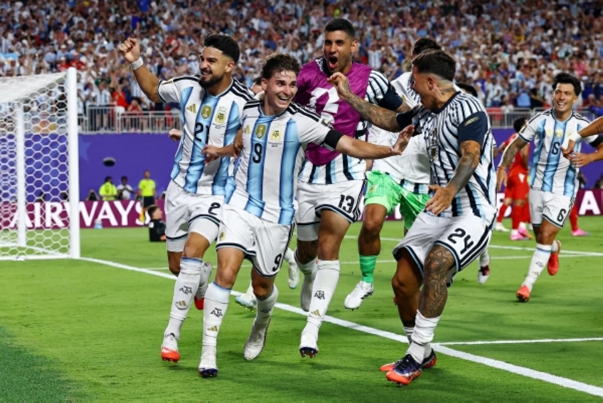 تغطية حية لمباراة الأرجنتين وإنجلترا على قناة بي إن سبورتس المفتوحة ضمن كأس العالم 2026