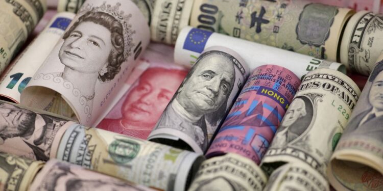 استقرار سعر الدولار في بداية تعاملات السبت 18 يوليو
هدوء يسيطر على سعر صرف الدولار مطلع تعاملات السبت 18 يوليو
ثبات سعر الدولار مع انطلاق تعاملات السبت 18 يوليو