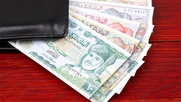 تحديثات سعر الريال العماني مقابل الجنيه المصري في البنوك اليوم السبت