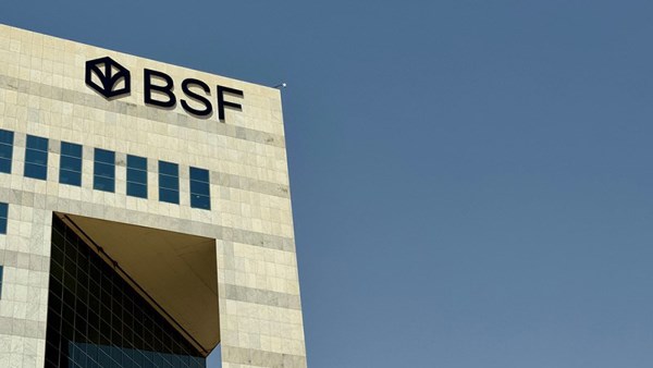 البنك السعودي الفرنسي يضخ 500 مليون ريال لتمويل الموسى الصحية
تمويل بقيمة 500 مليون ريال من البنك السعودي الفرنسي لصالح الموسى الصحية
البنك السعودي الفرنسي يدعم توسعات الموسى الصحية بتمويل قدره 500 مليون ريال