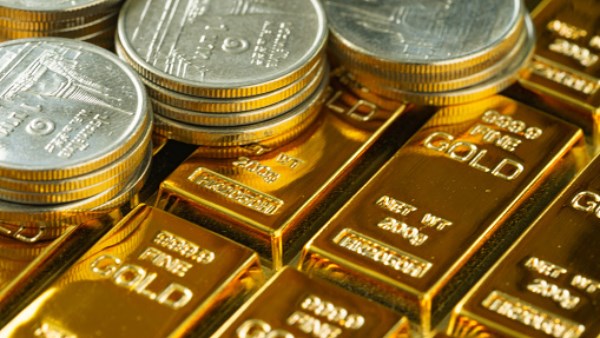 أسعار الذهب اليوم في مصر تتراجع بعد هبوطها الأخير وسط تطورات السوق العالمية