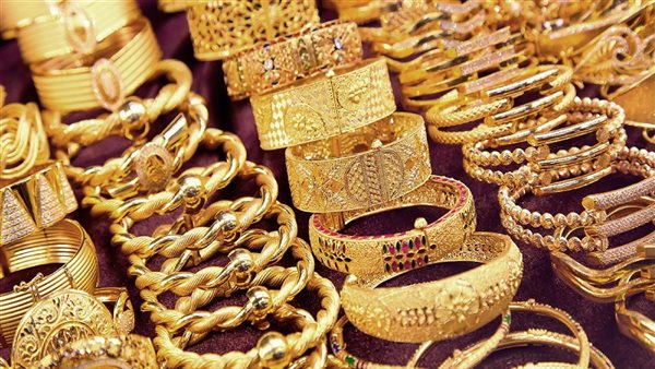 تراجع أسعار الذهب في منتصف تعاملات اليوم بالصاغة