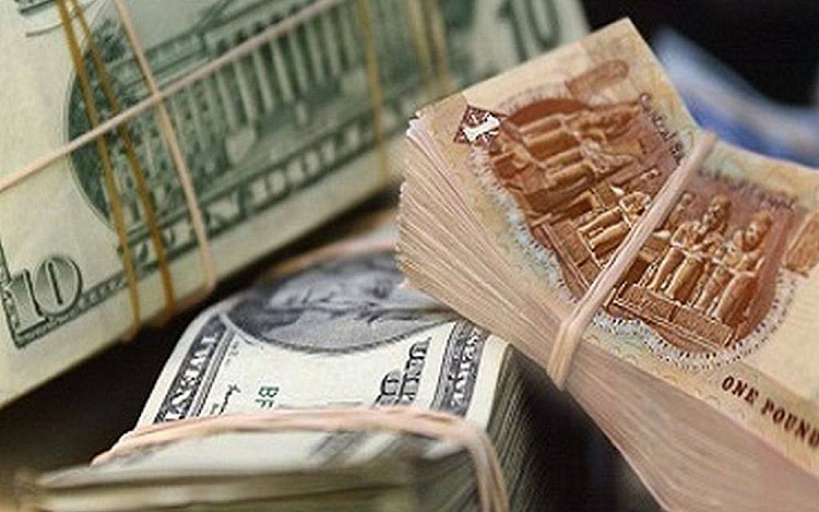 الدولار يكسر حاجز 51 جنيها في ختام تعاملات البنوك اليوم