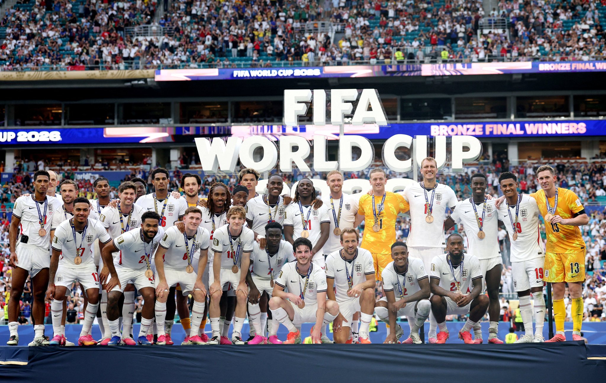 إنجلترا تتفوق على فرنسا بنتيجة 64 في مباراة تحديد المركز الثالث بكأس العالم لكرة القدم