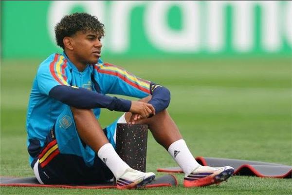 الاتحاد الإسباني يعلن حسم الجدل حول إصابة لامين يامال قبل مباراة نهائي كأس العالم