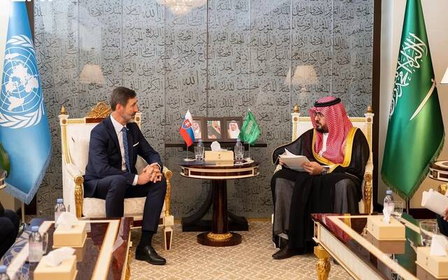 السعودية تبحث مع سلوفاكيا والبحرين تعزيز الشراكات الاستراتيجية وتسريع تنفيذ أهداف التنمية المستدامة