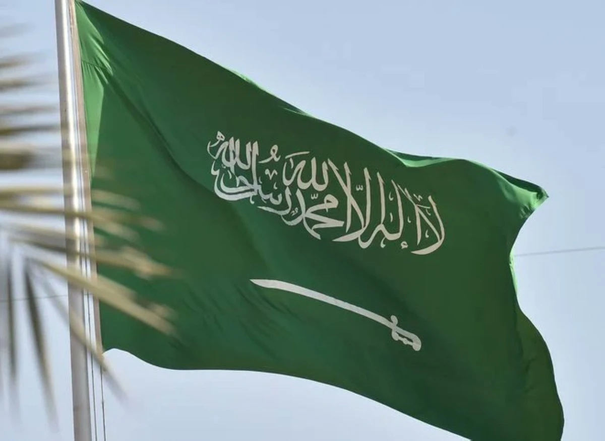 السعودية تدين بشدة استهداف ناقلتين في مضيق هرمز وتدعو لتحقيق دولي لضمان السلام والأمن في المنطقة