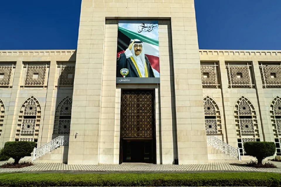 الكويت تدين استهداف ناقلة سعودية خلال عبورها مضيق هرمز وتعبر عن قلقها من تصاعد التوتر في المنطقة