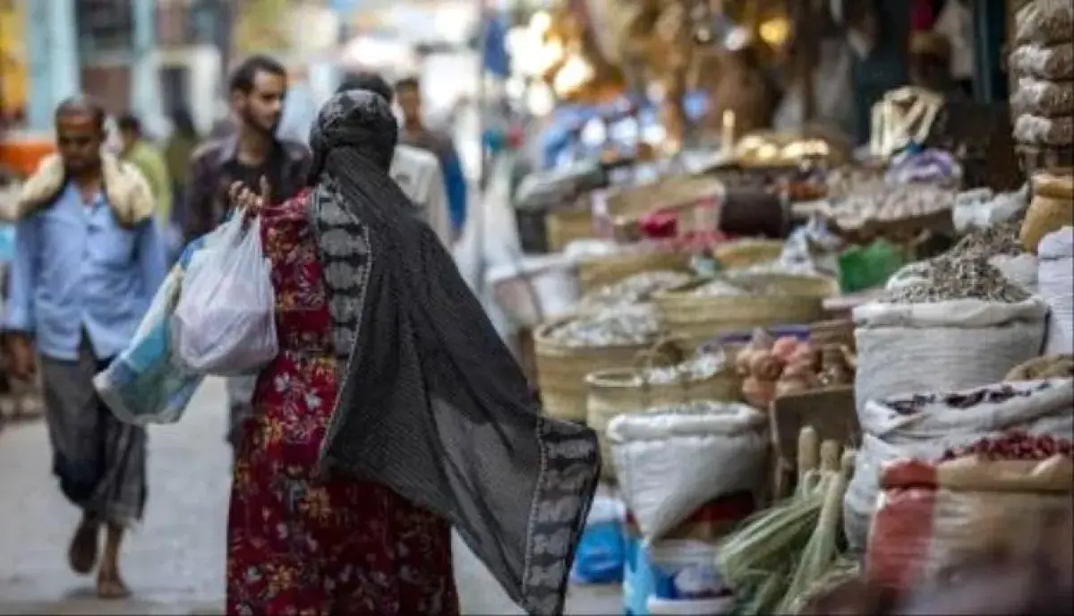بالأرقام والتفاصيل كيف تسحق حرب الجوع والجبايات الحوثية ملايين اليمنيين وتدفعهم نحو المجاعة الكبرى