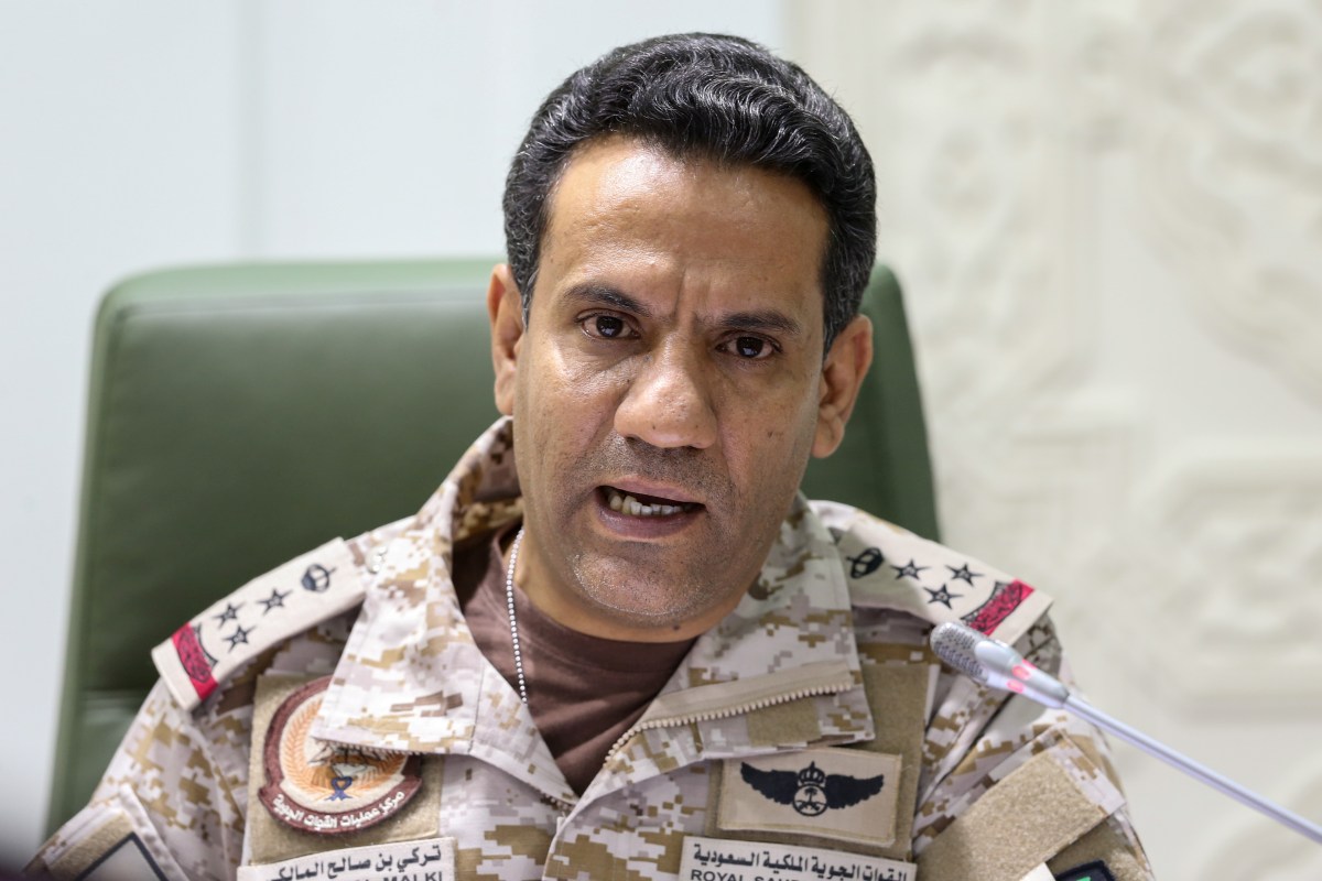 تحالف بقيادة السعودية يشن ضربات على مواقع الحوثيين في مدينة الحديدة اليمنية